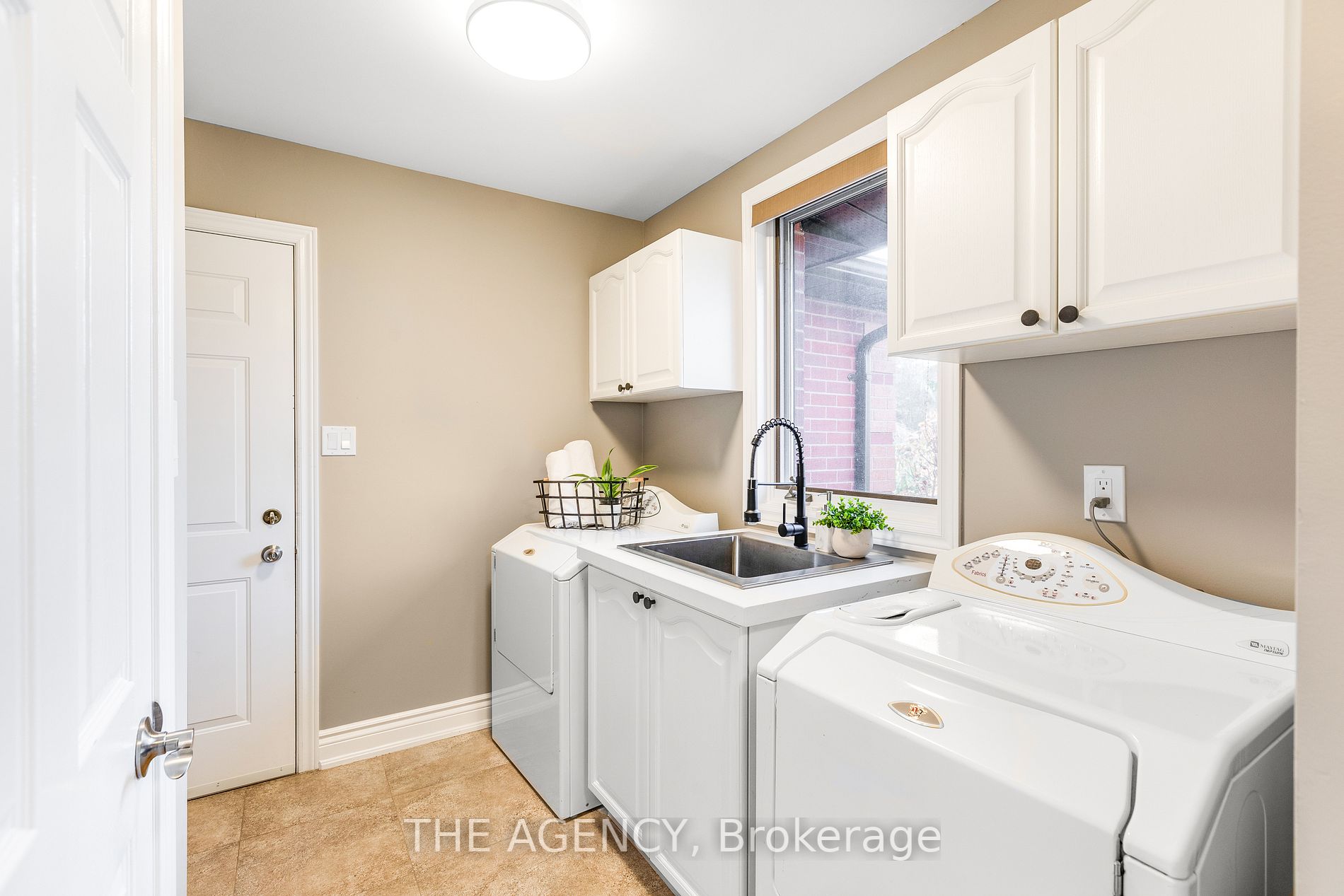 49 Cranston Dr