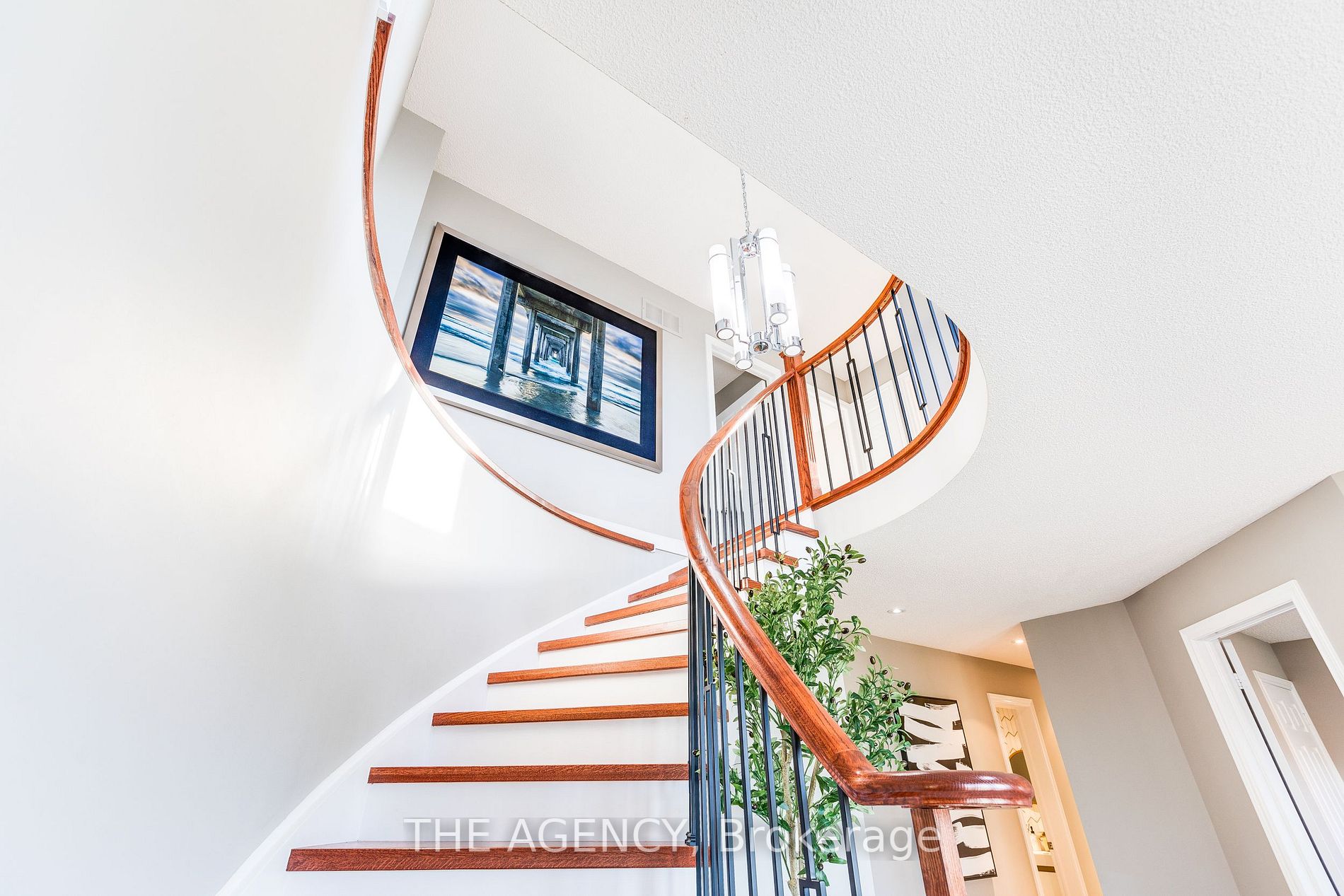 49 Cranston Dr