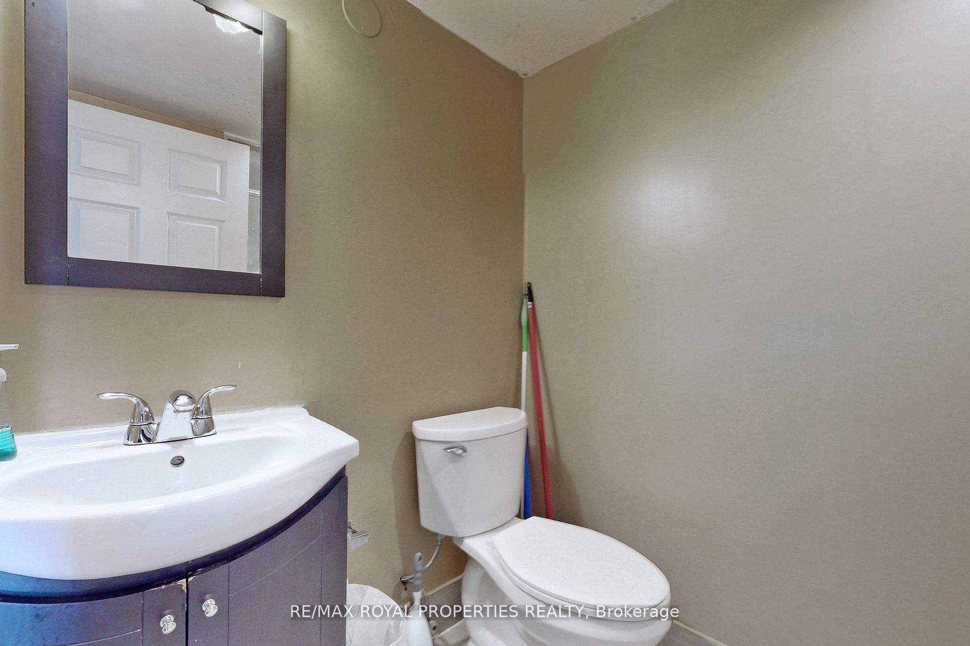 265 Enfield Pl, #1807