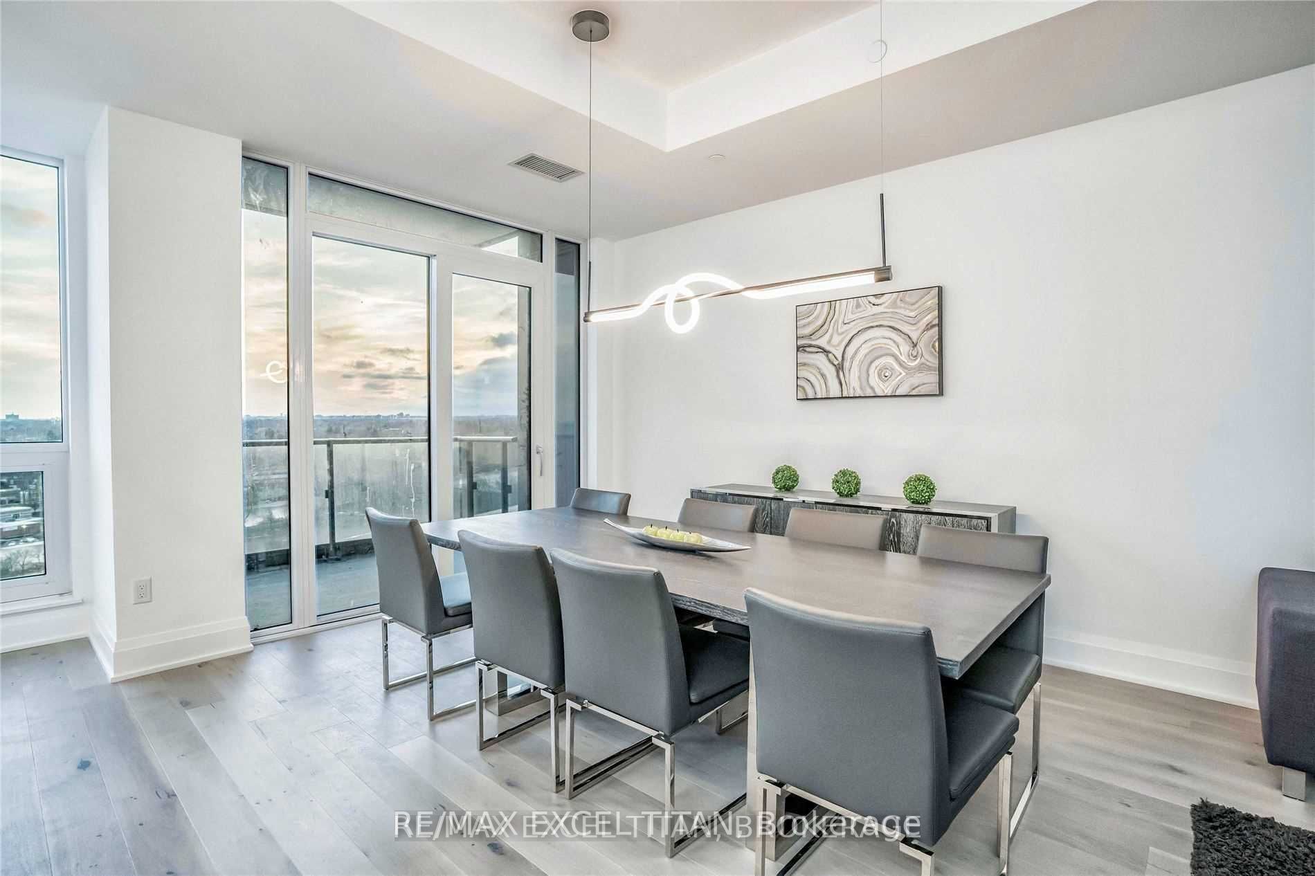 21 Park St E, #1705