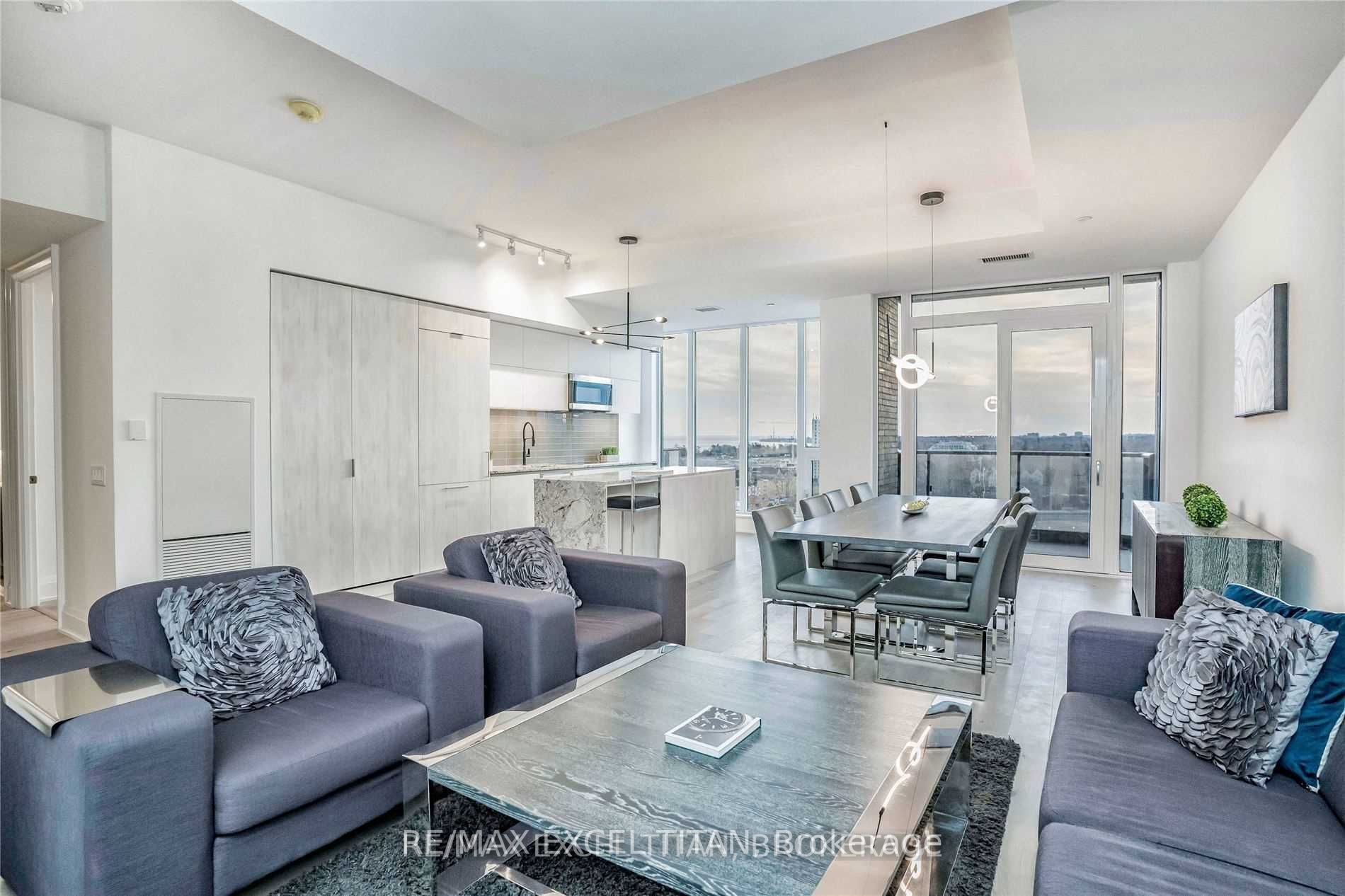 21 Park St E, #1705