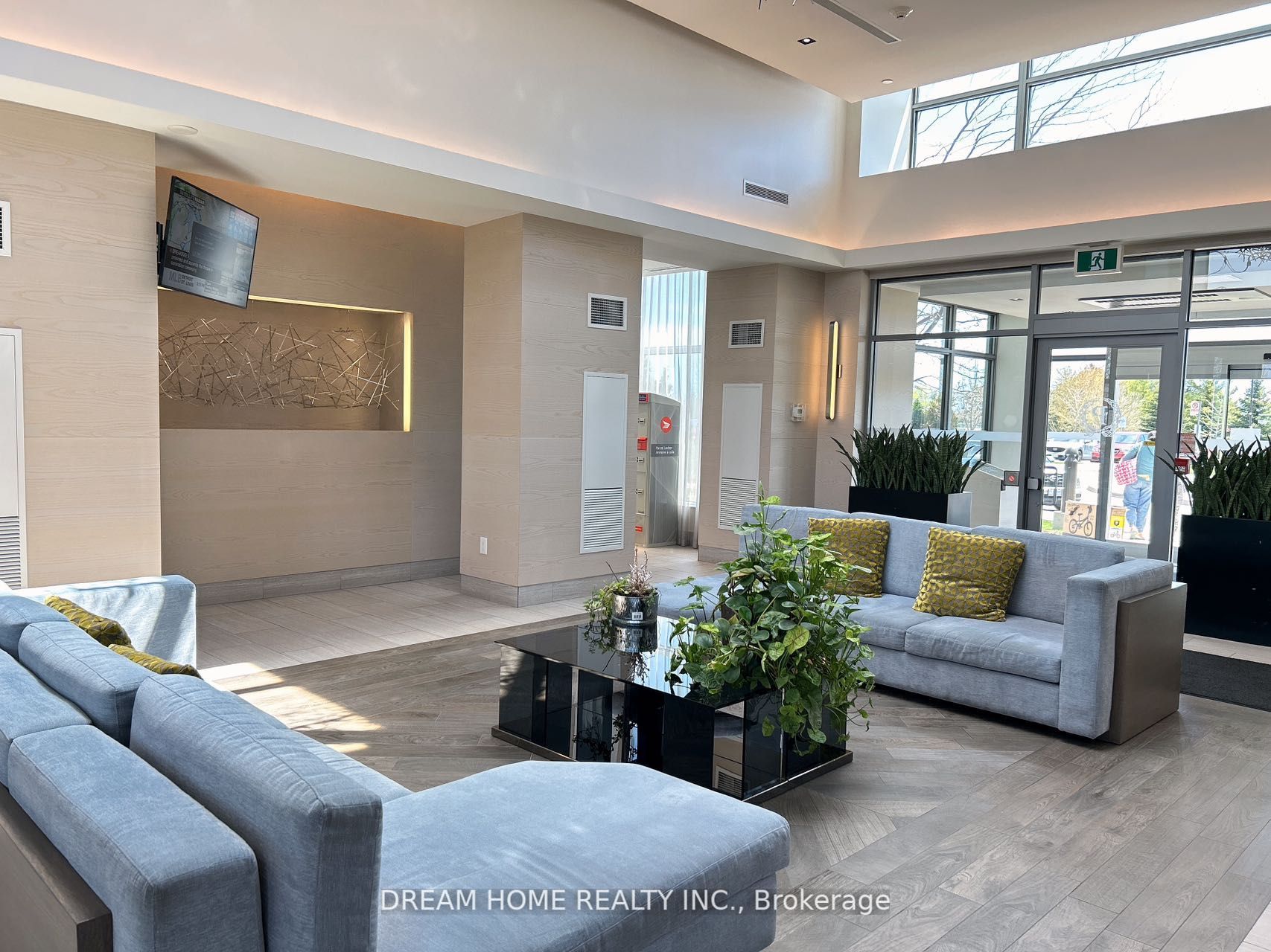 4633 Glen Erin Dr, #1111