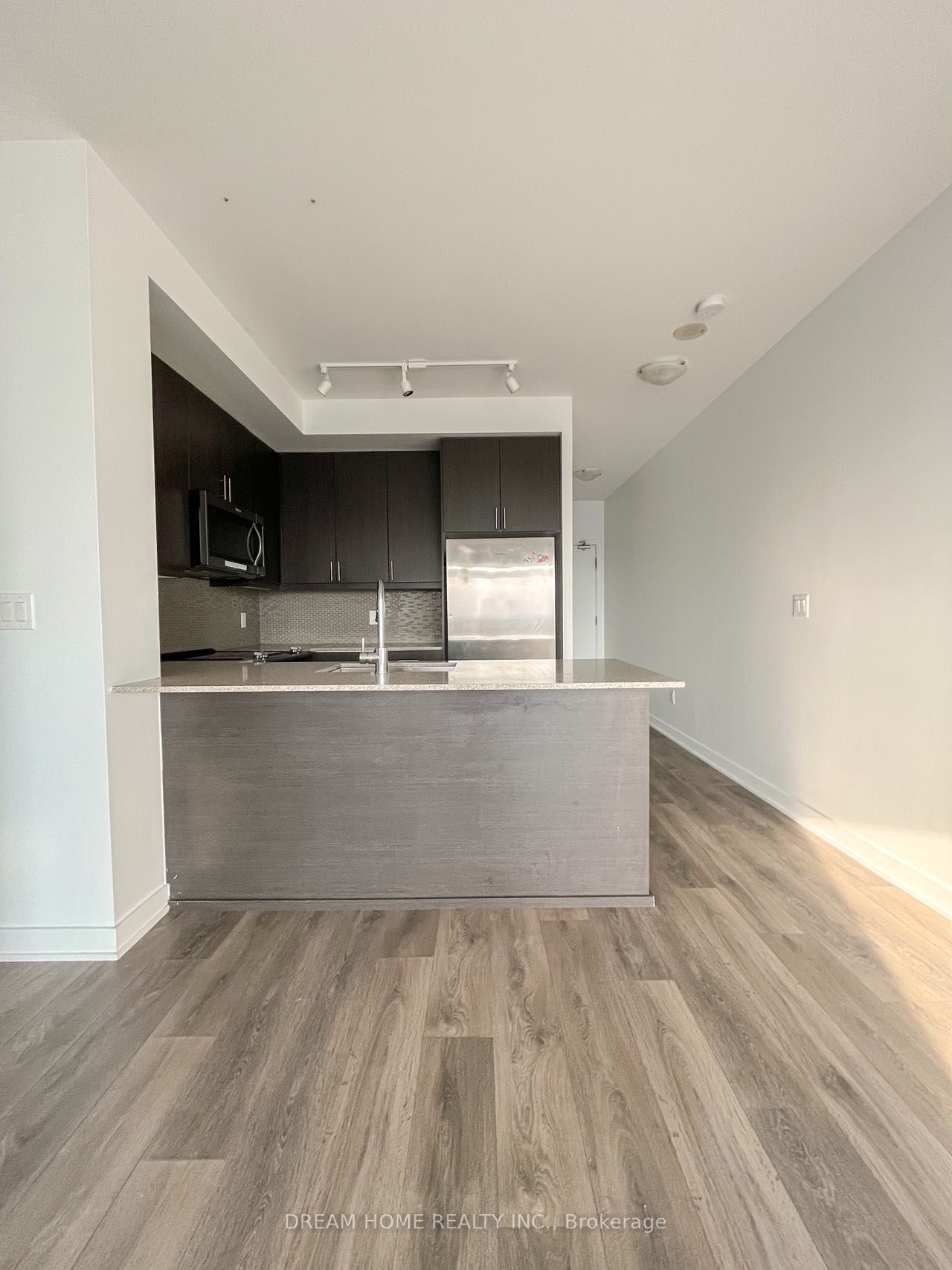 4633 Glen Erin Dr, #1111