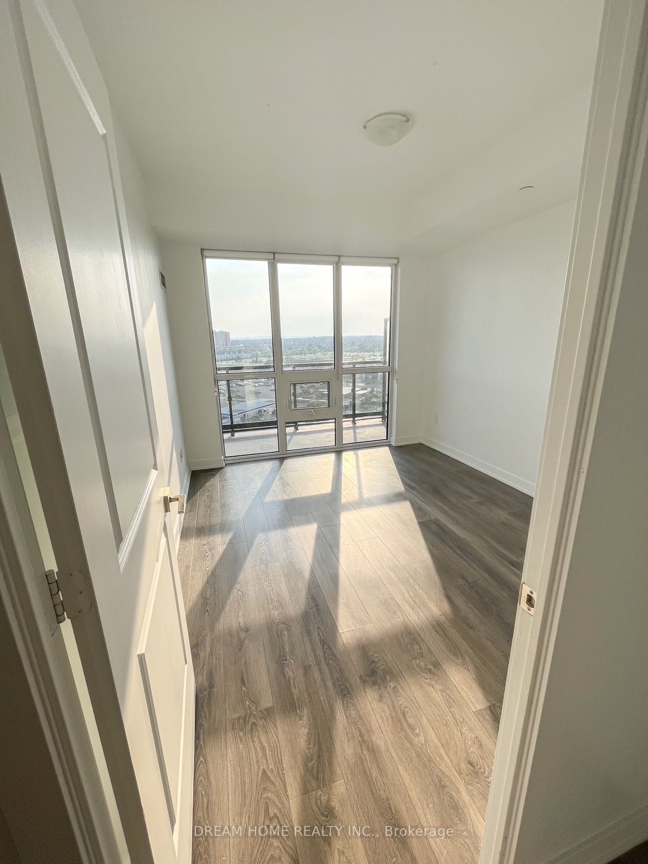4633 Glen Erin Dr, #1111