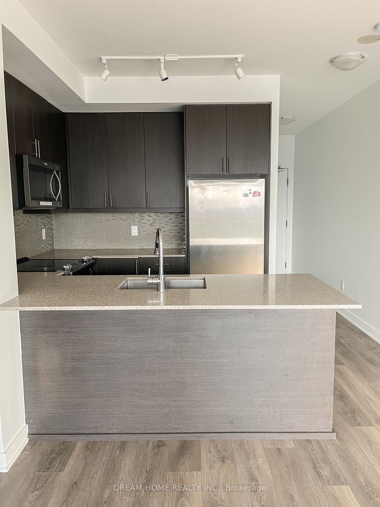 4633 Glen Erin Dr, #1111