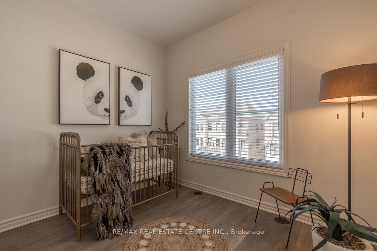 1169 Lloyd Landing