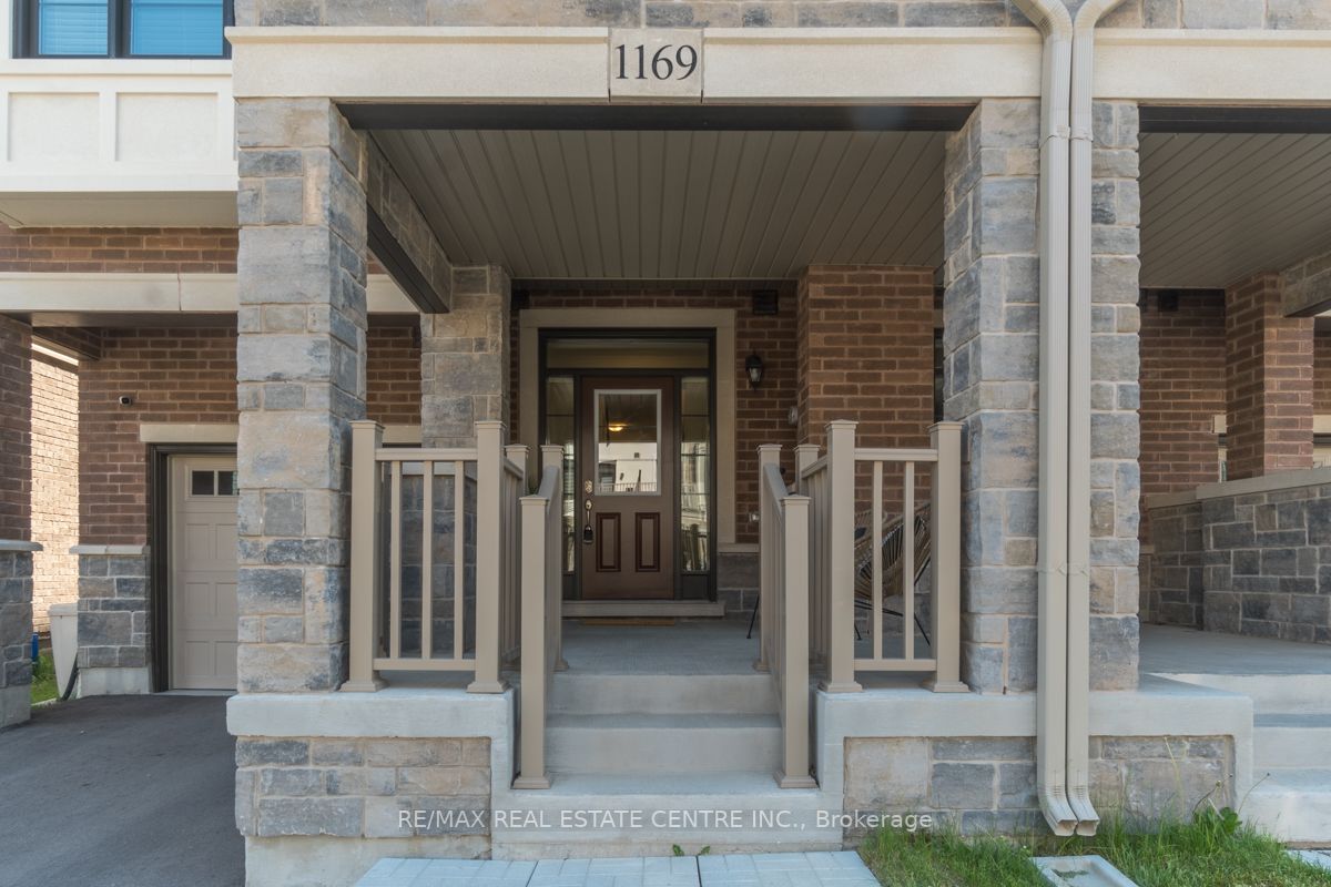 1169 Lloyd Landing