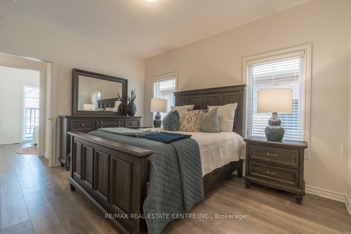 1169 Lloyd Landing