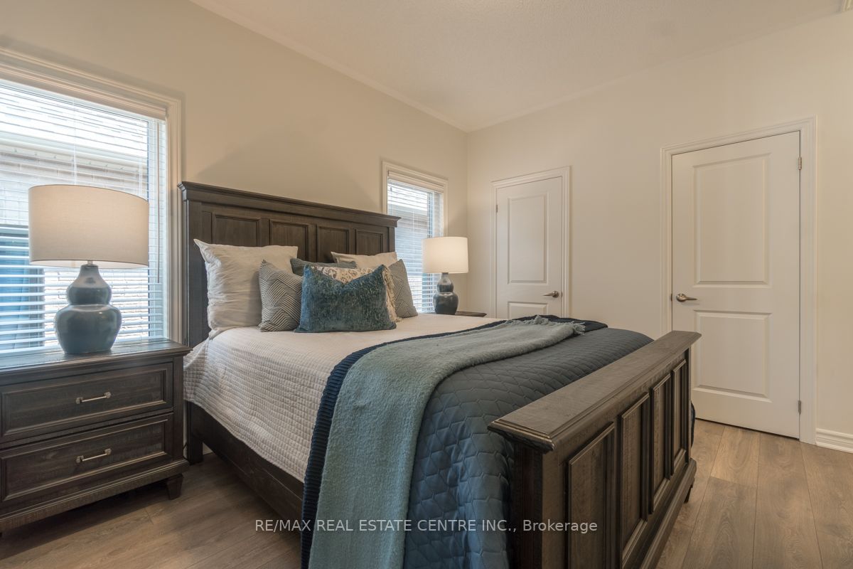 1169 Lloyd Landing