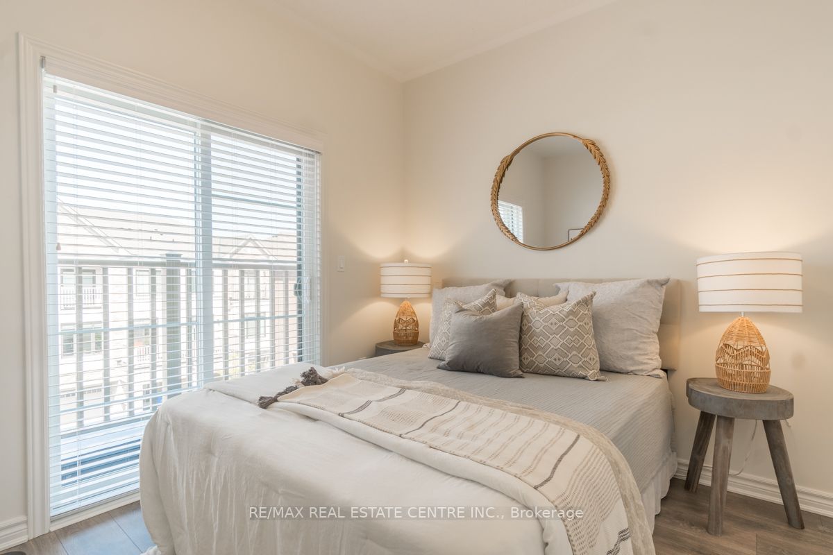 1169 Lloyd Landing