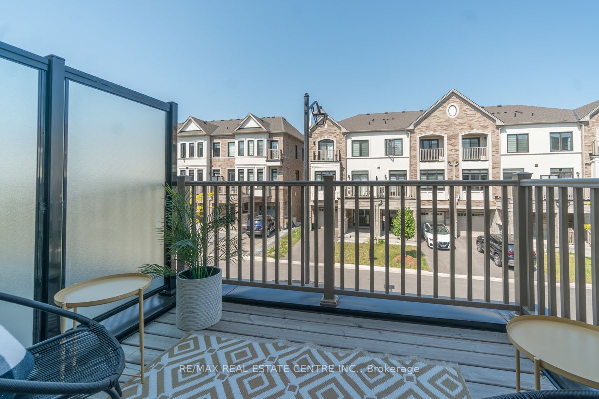 1169 Lloyd Landing