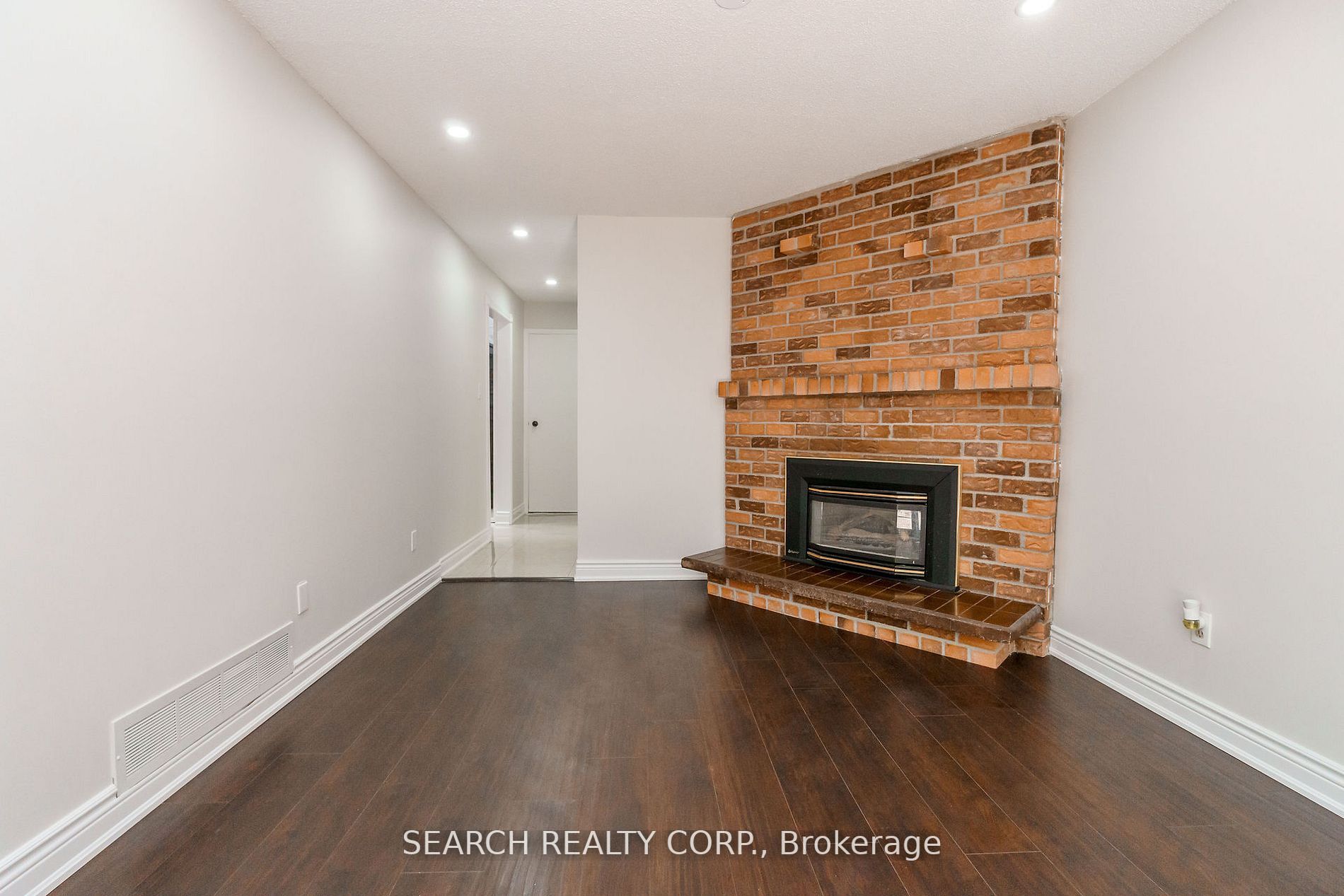 51 Sutter Ave