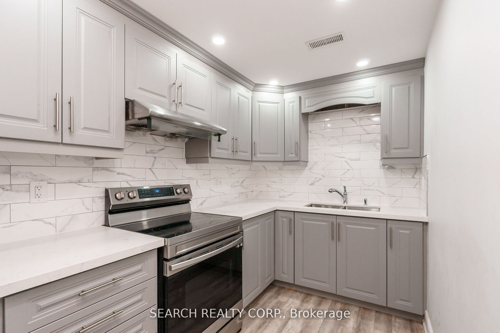 51 Sutter Ave