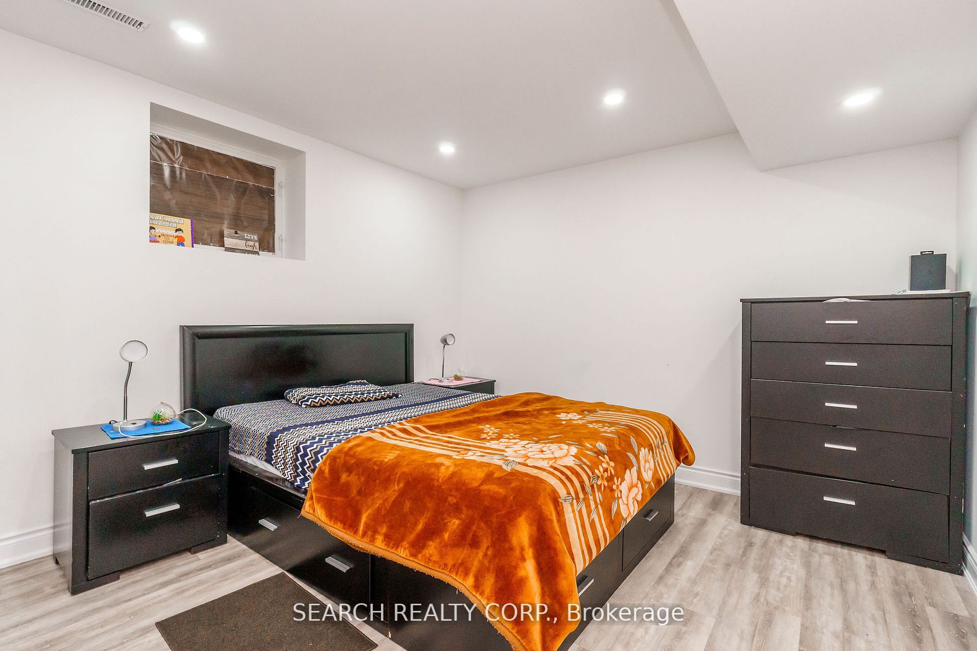 51 Sutter Ave