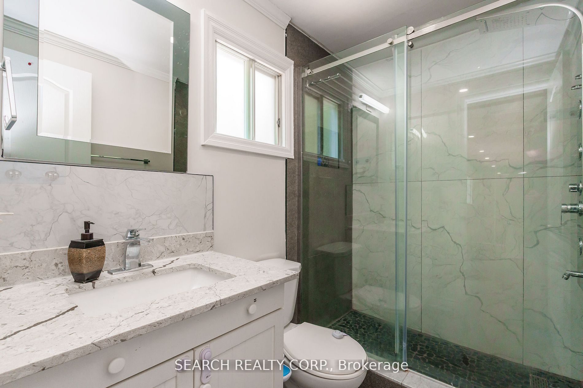 51 Sutter Ave