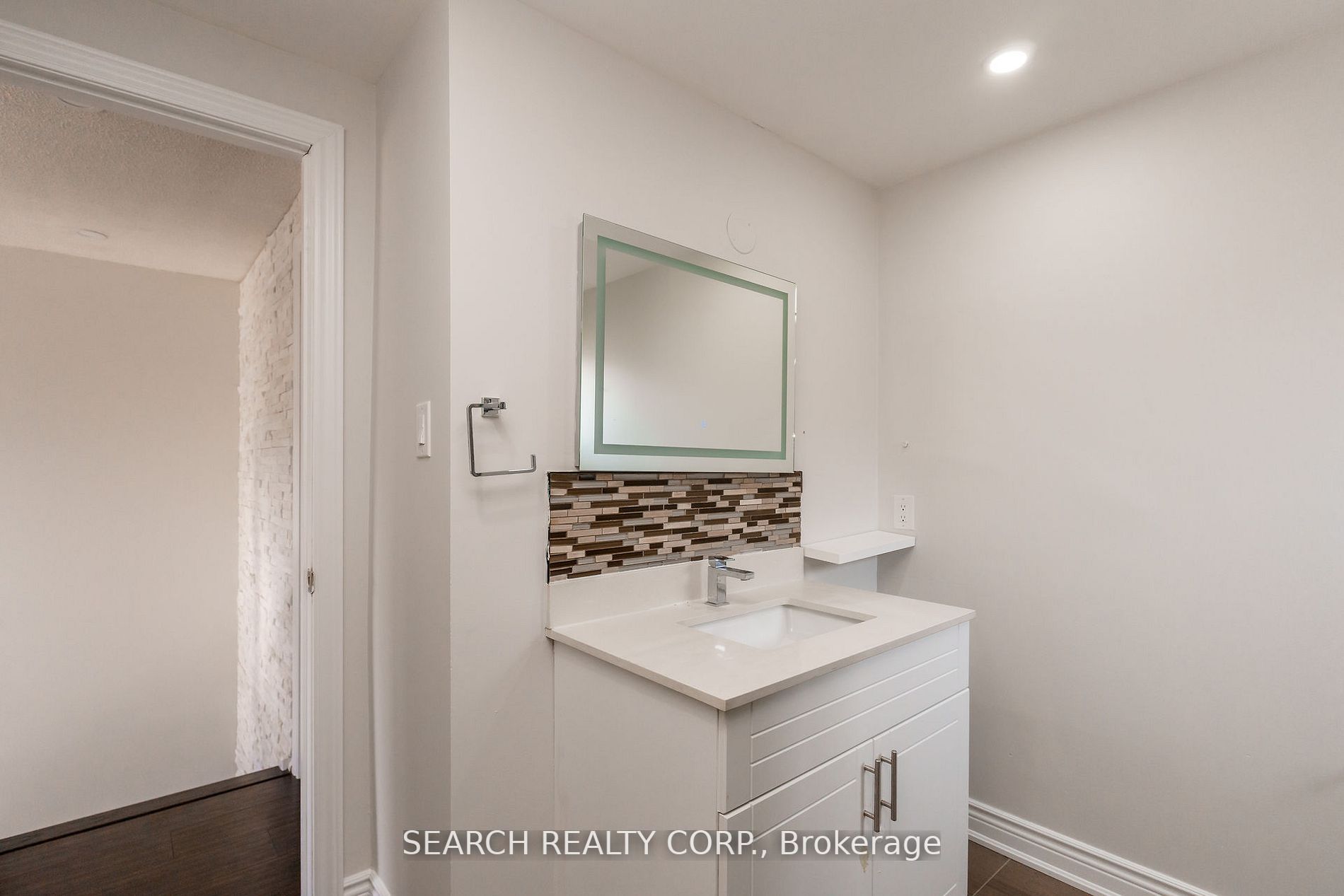 51 Sutter Ave