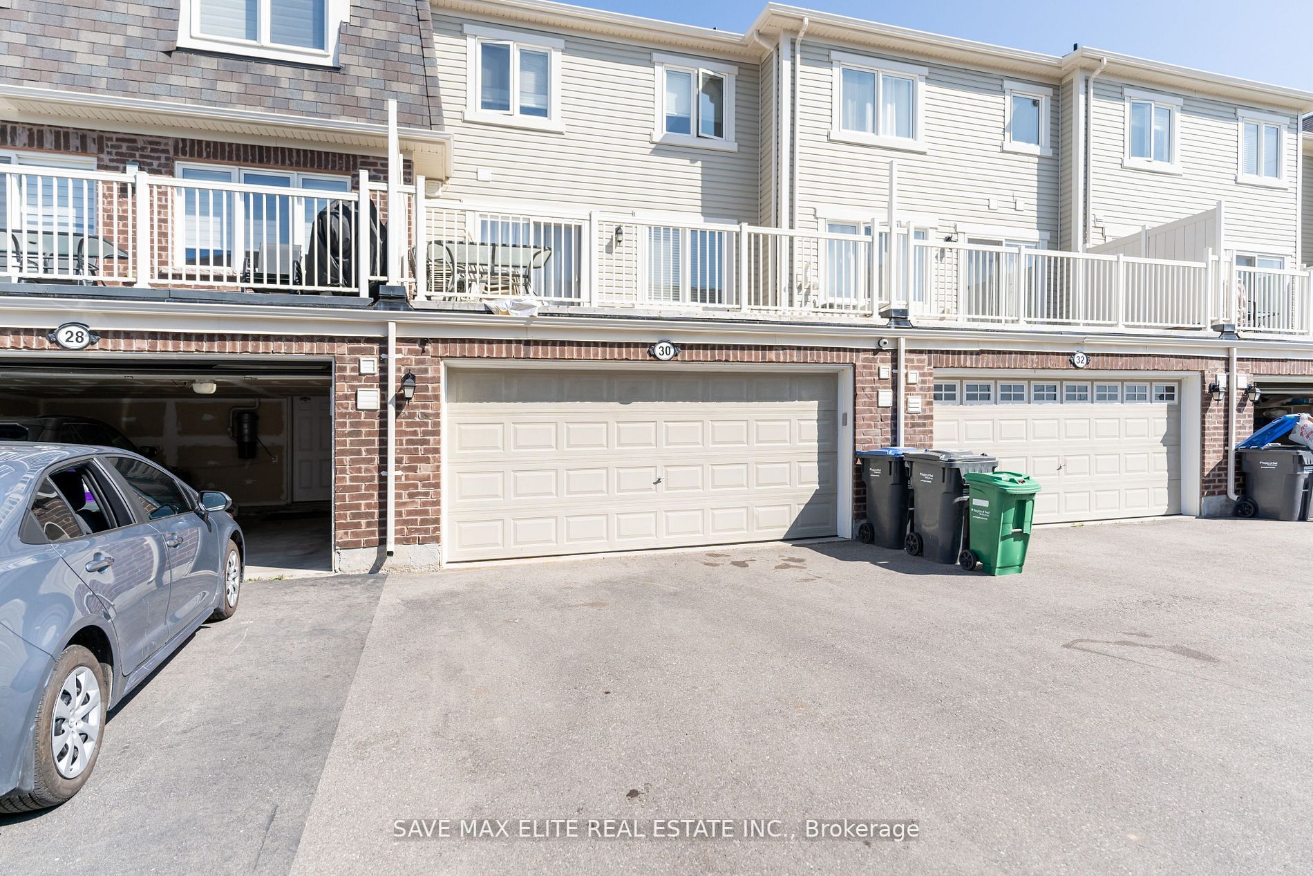 30 Metro Cres