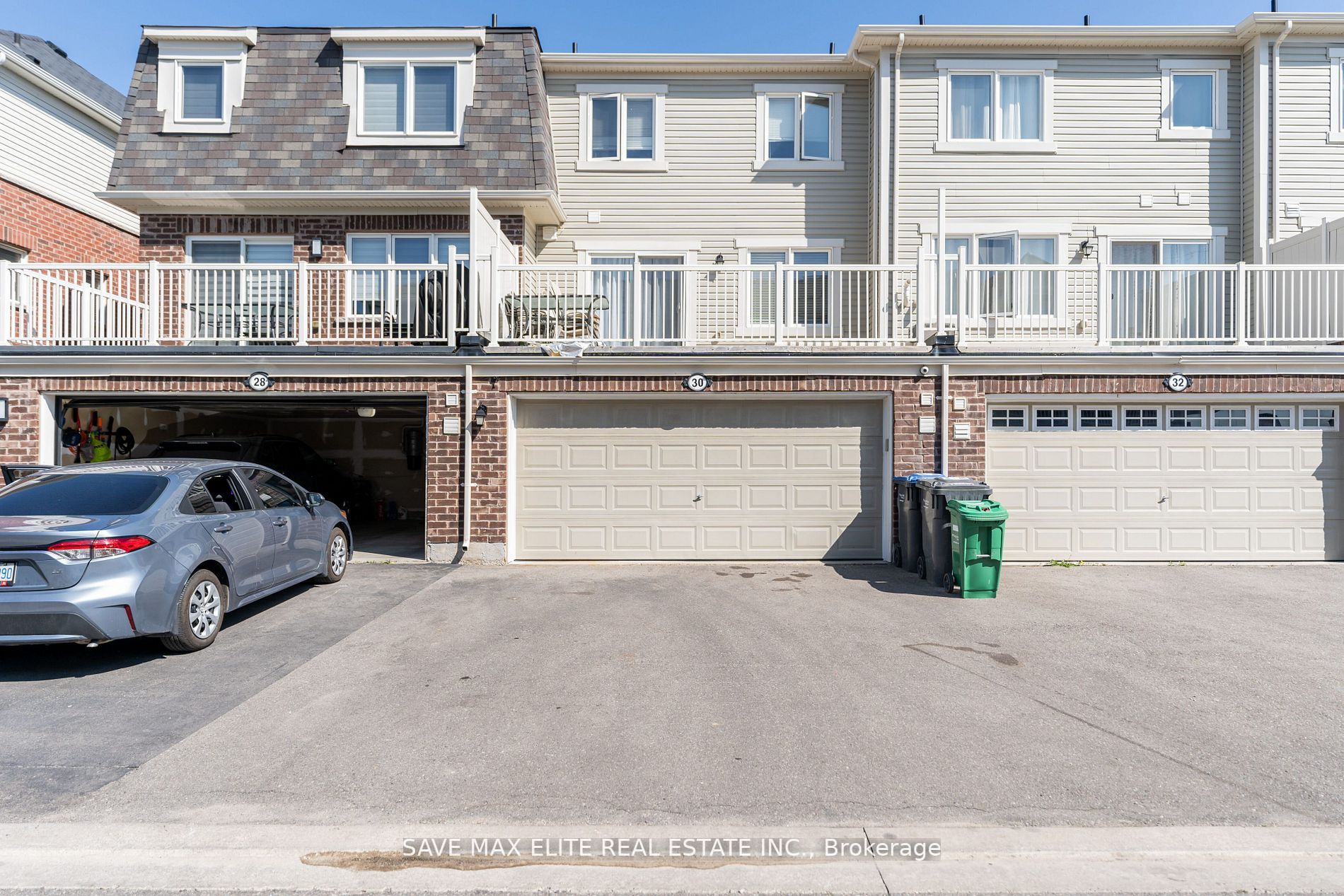 30 Metro Cres