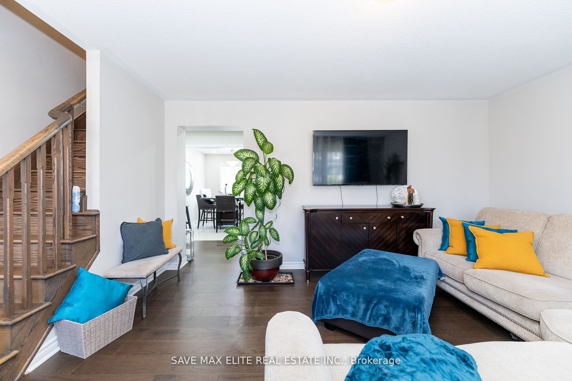 30 Metro Cres
