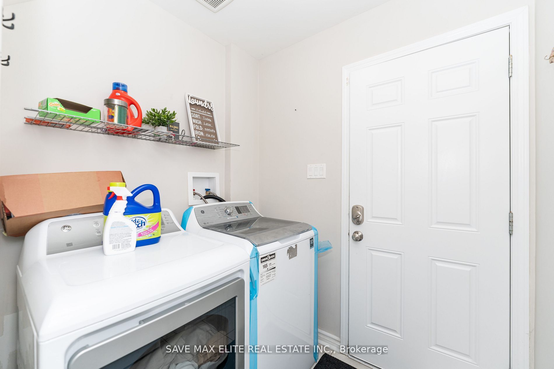 30 Metro Cres