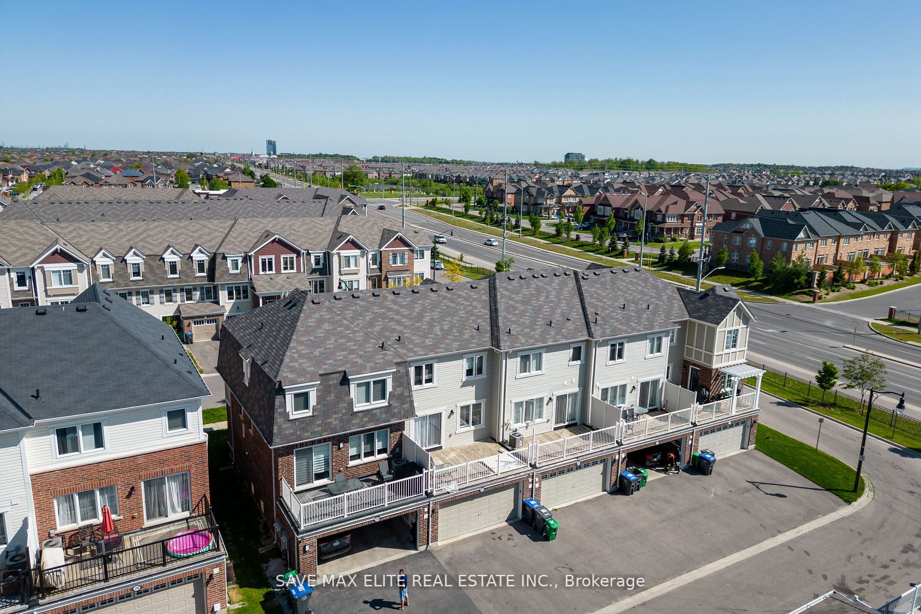 30 Metro Cres