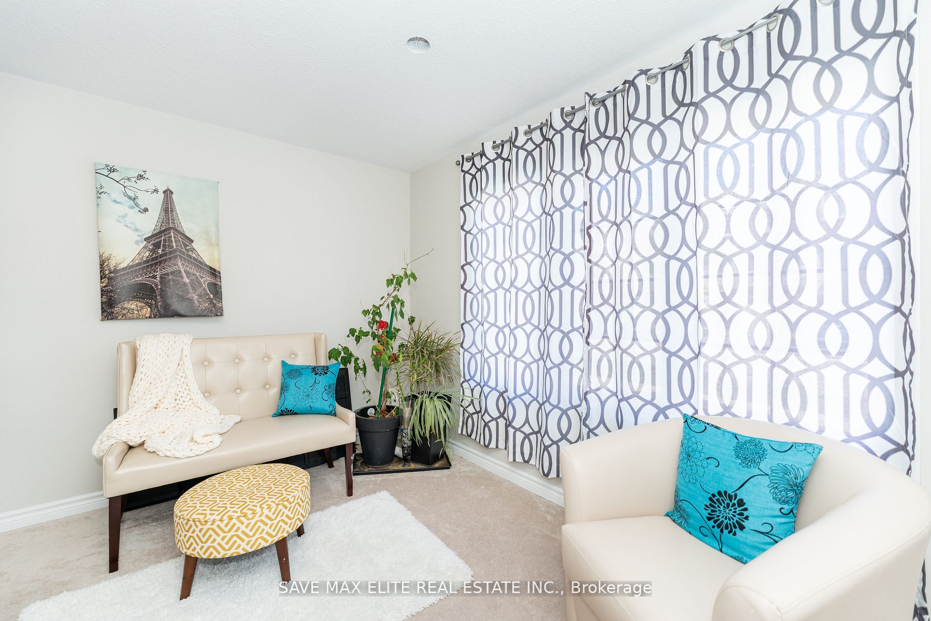 30 Metro Cres