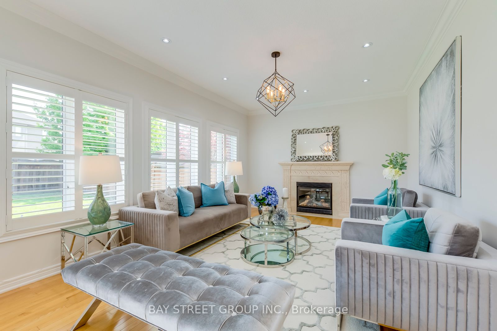 2309 Coronation Dr
