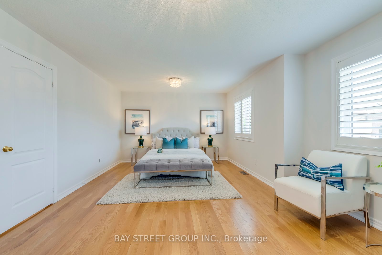 2309 Coronation Dr