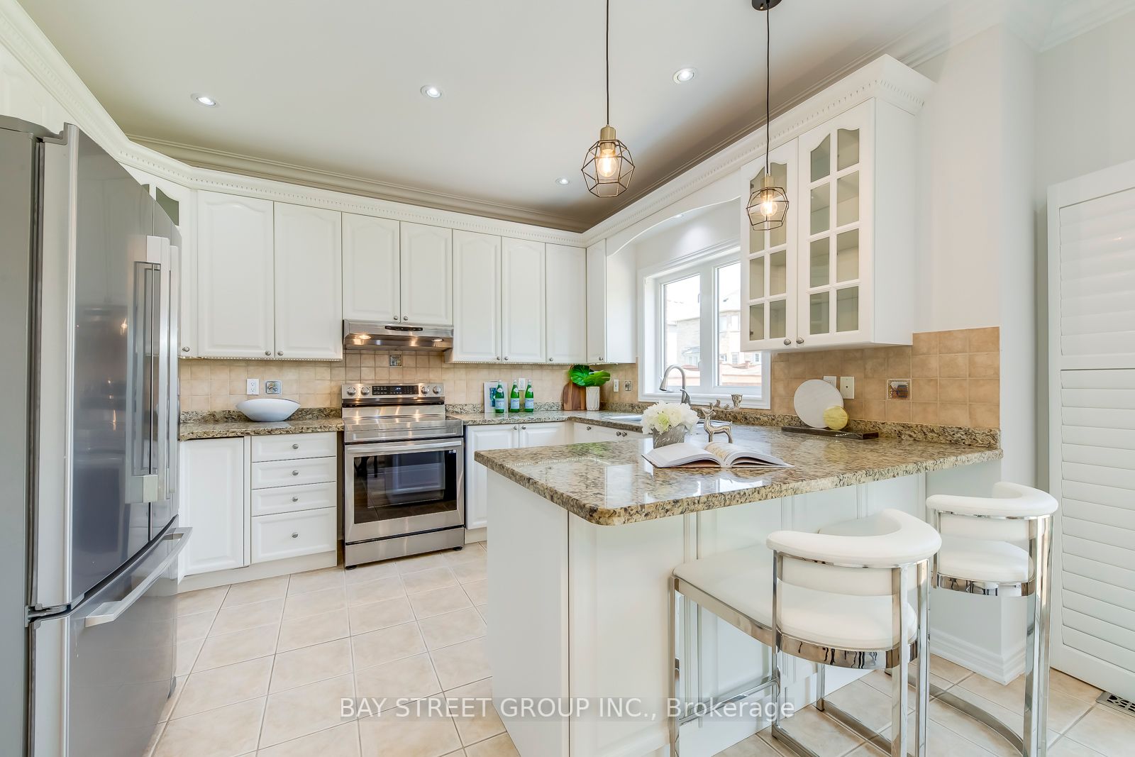 2309 Coronation Dr