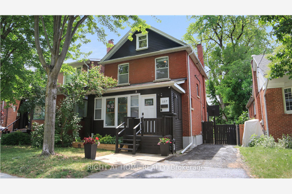 157 John St, Toronto