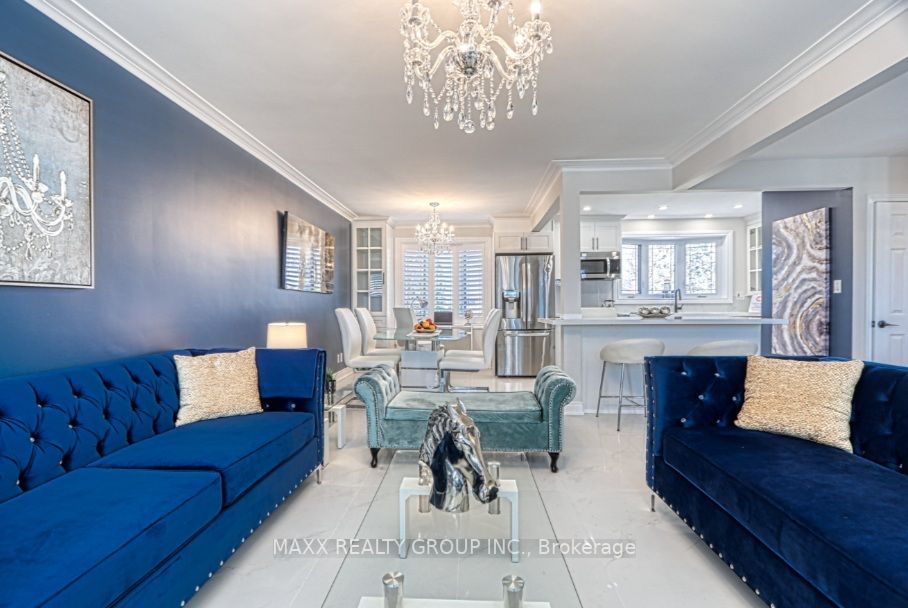 401 Dorchester Cres