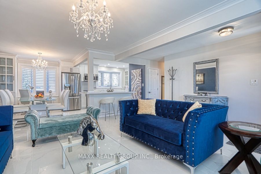 401 Dorchester Cres