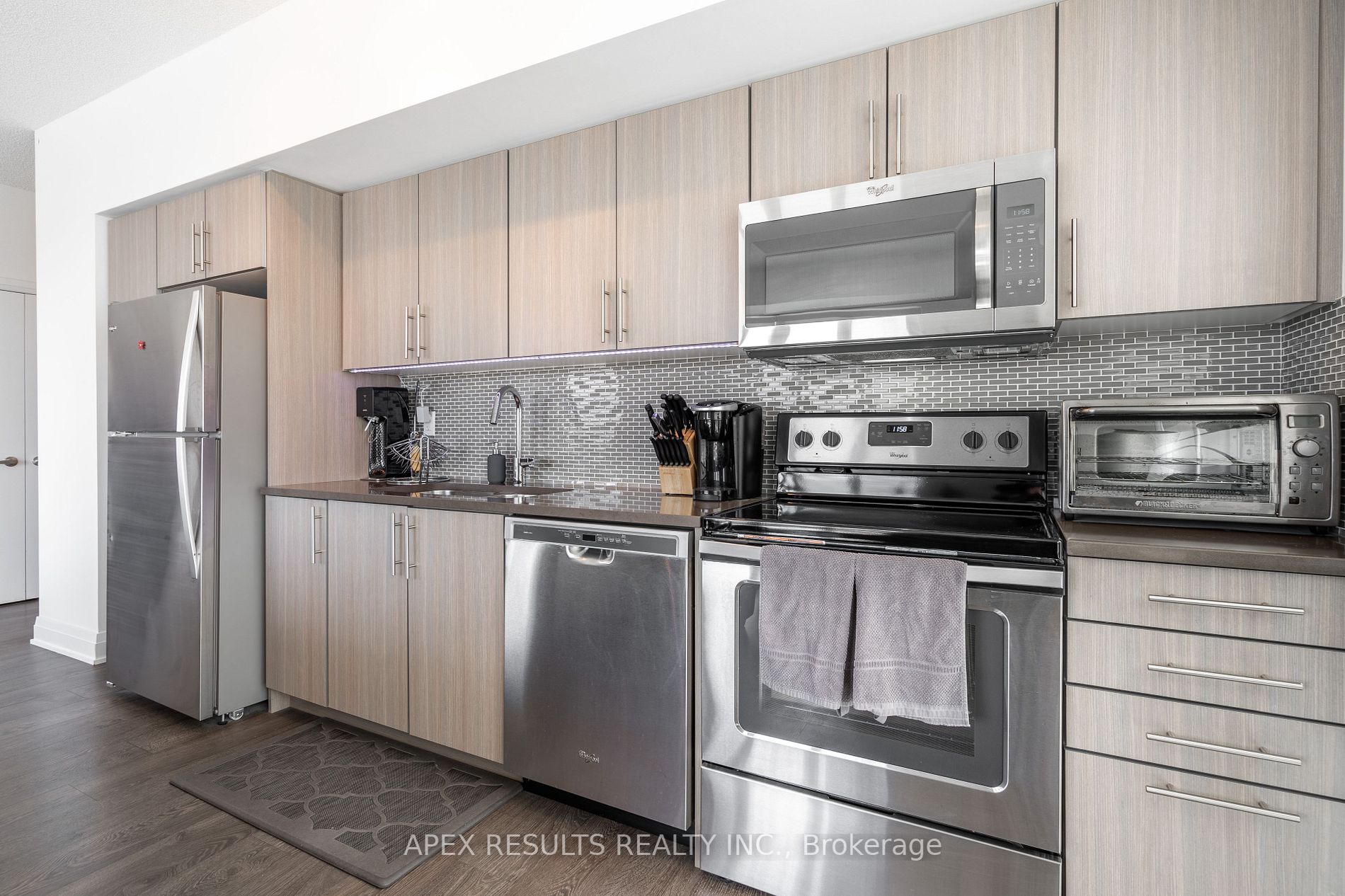 55 Speers Rd, #411