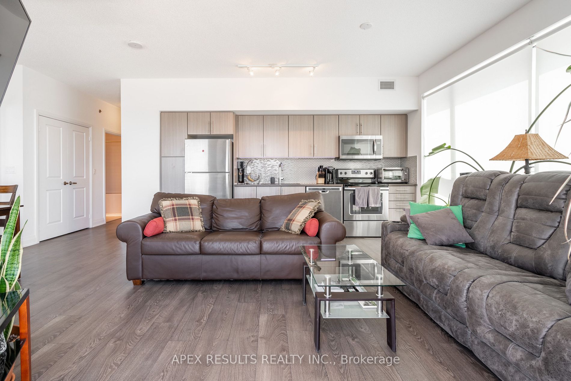 55 Speers Rd, #411