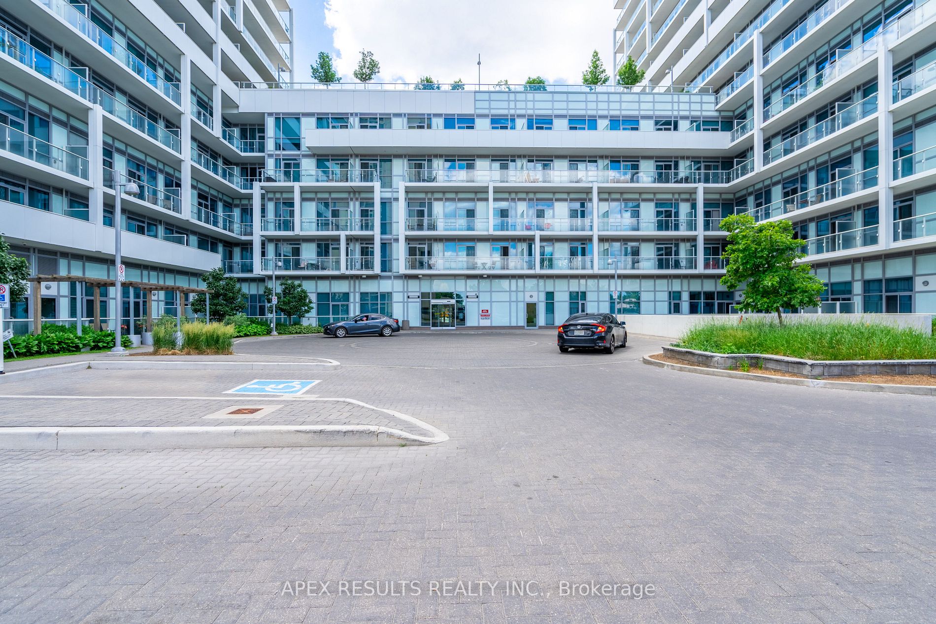55 Speers Rd, #411