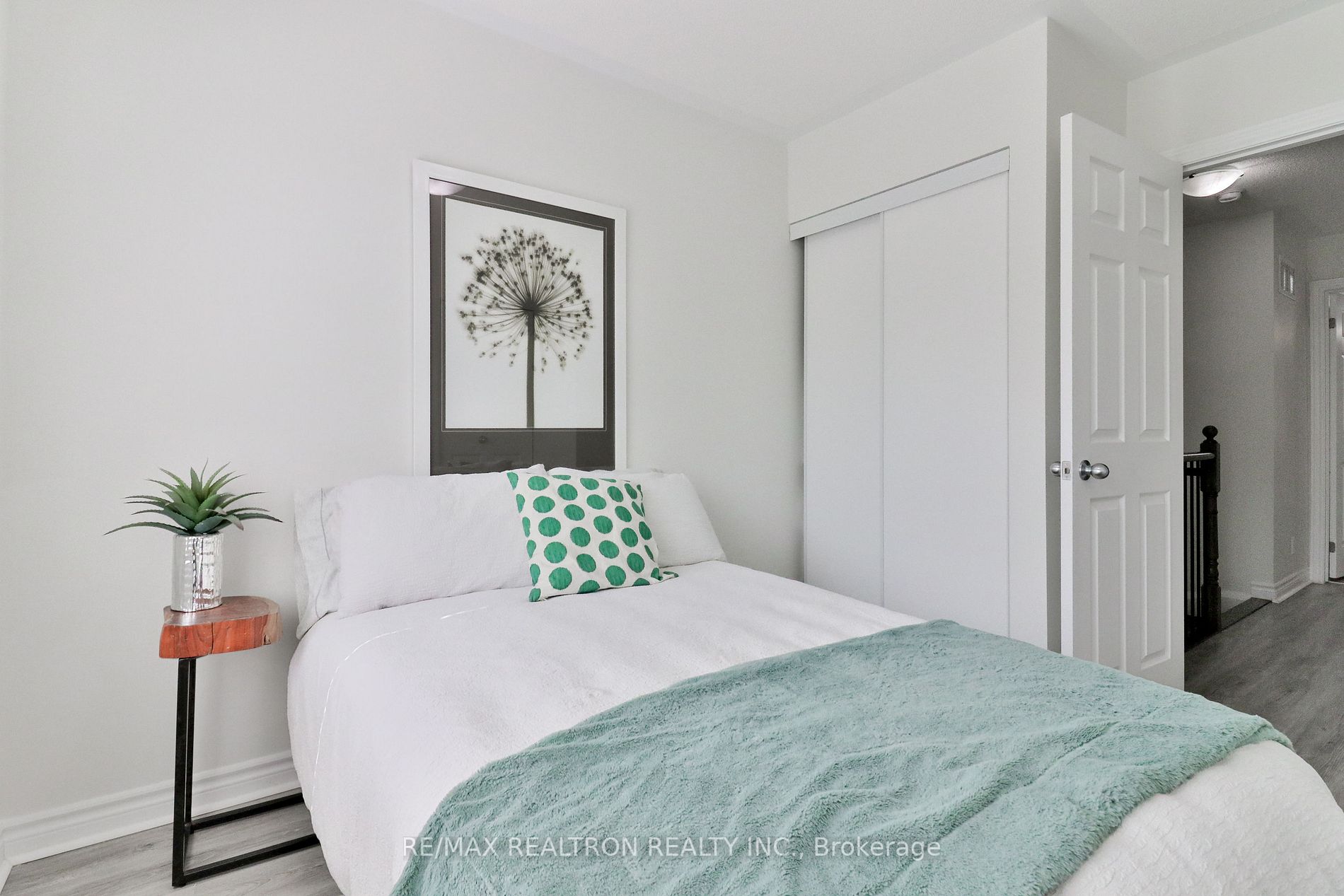 10 Carnation Ave, #19