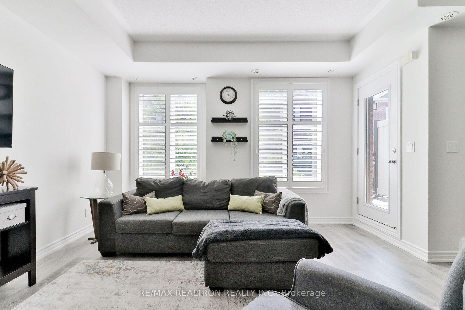 10 Carnation Ave, #19