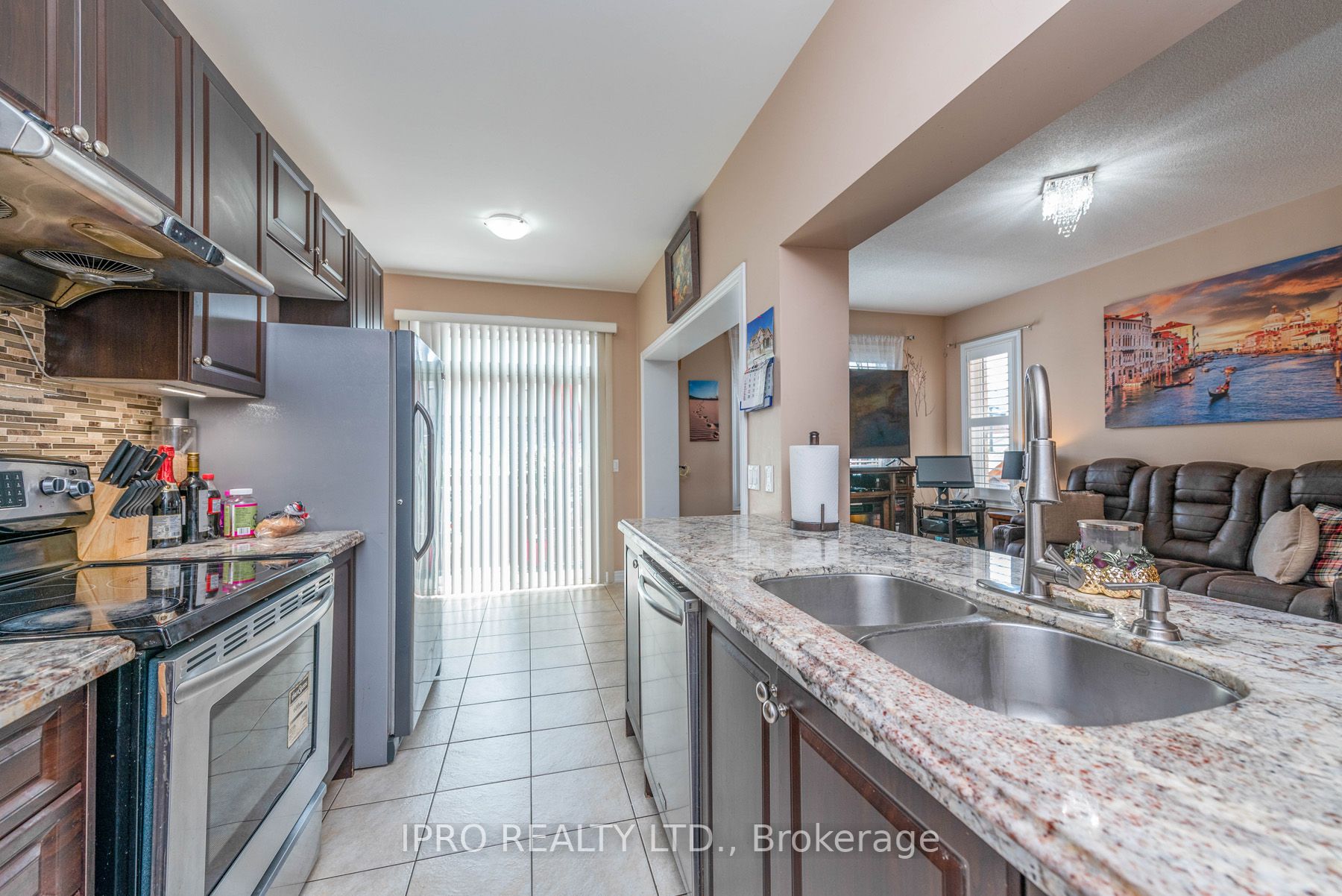 10 Tokara Avenue