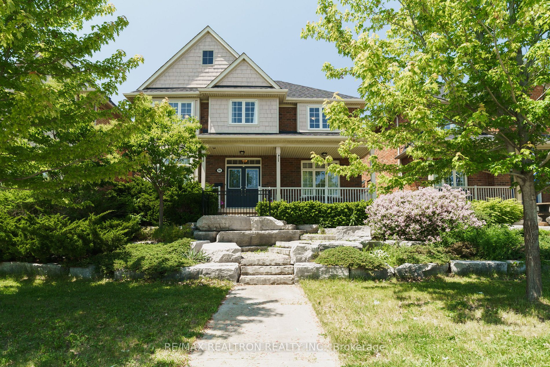 96 Thomas St