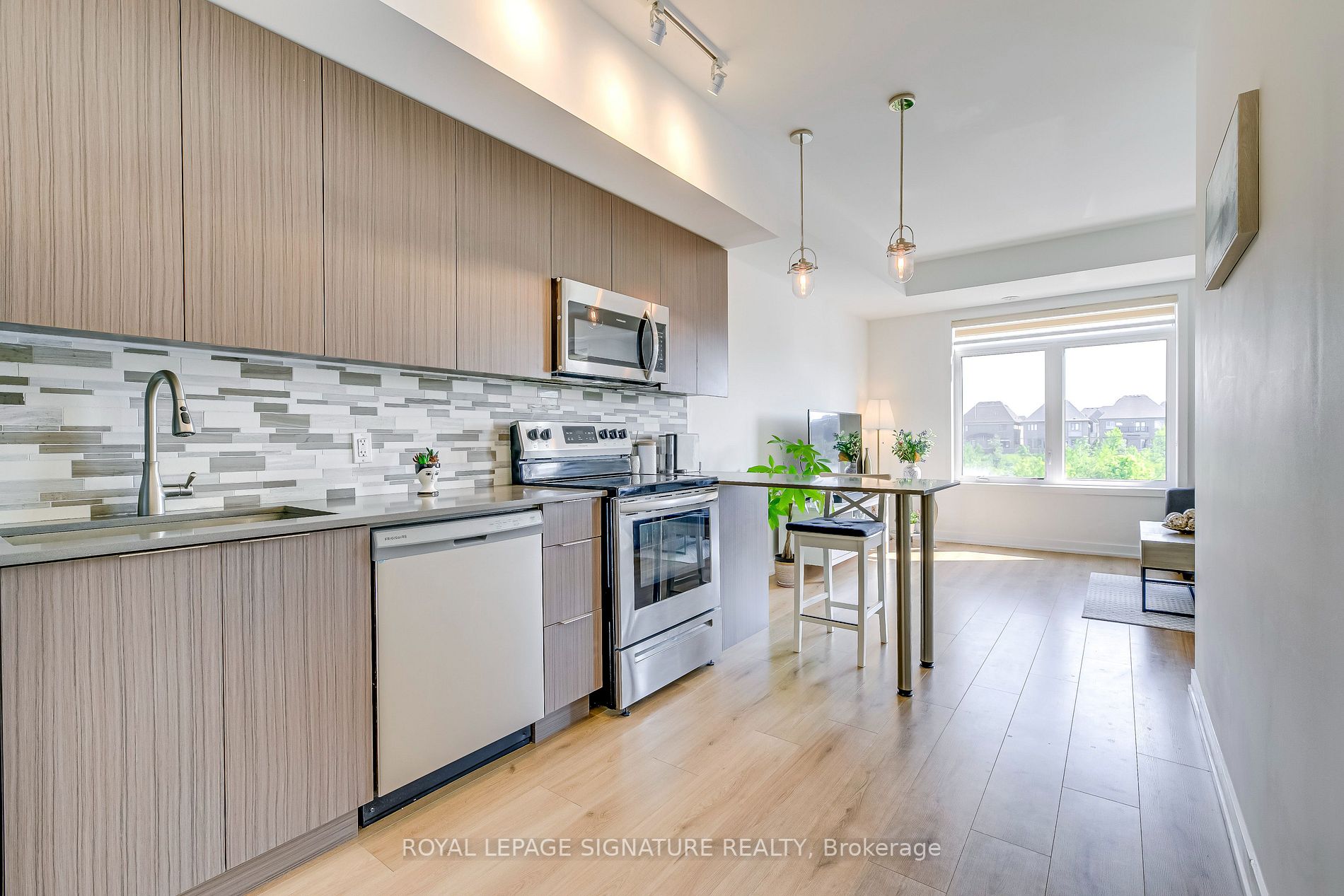3078 Sixth Line, #322
