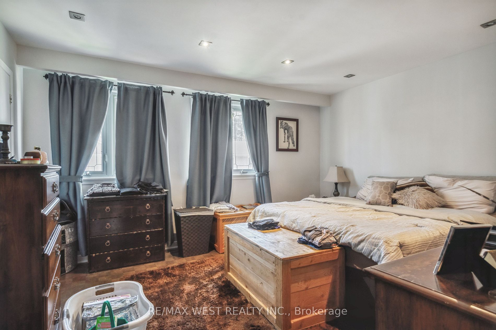 52 Old Burnhamthorpe Road, #2