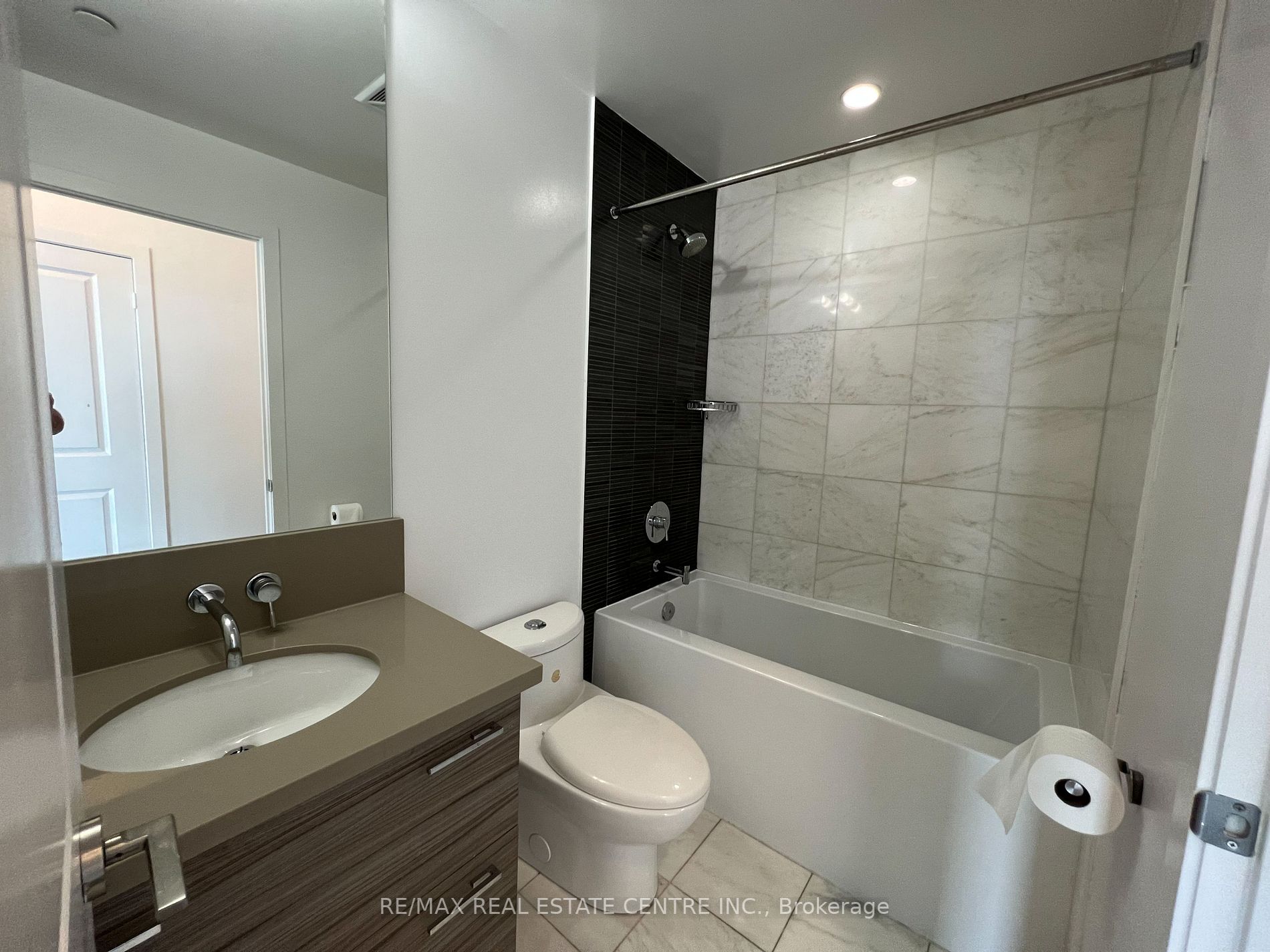 Listing W6083444 - Large Photo # 12
