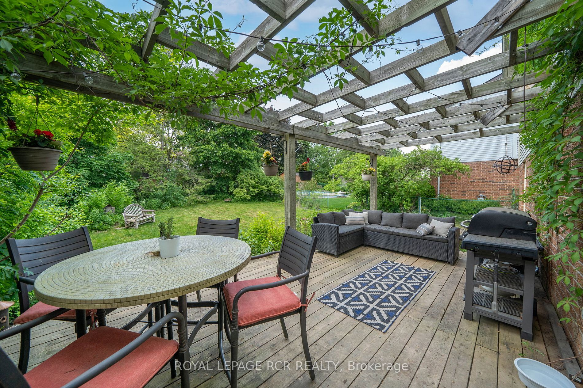 283 Crestwood Rd