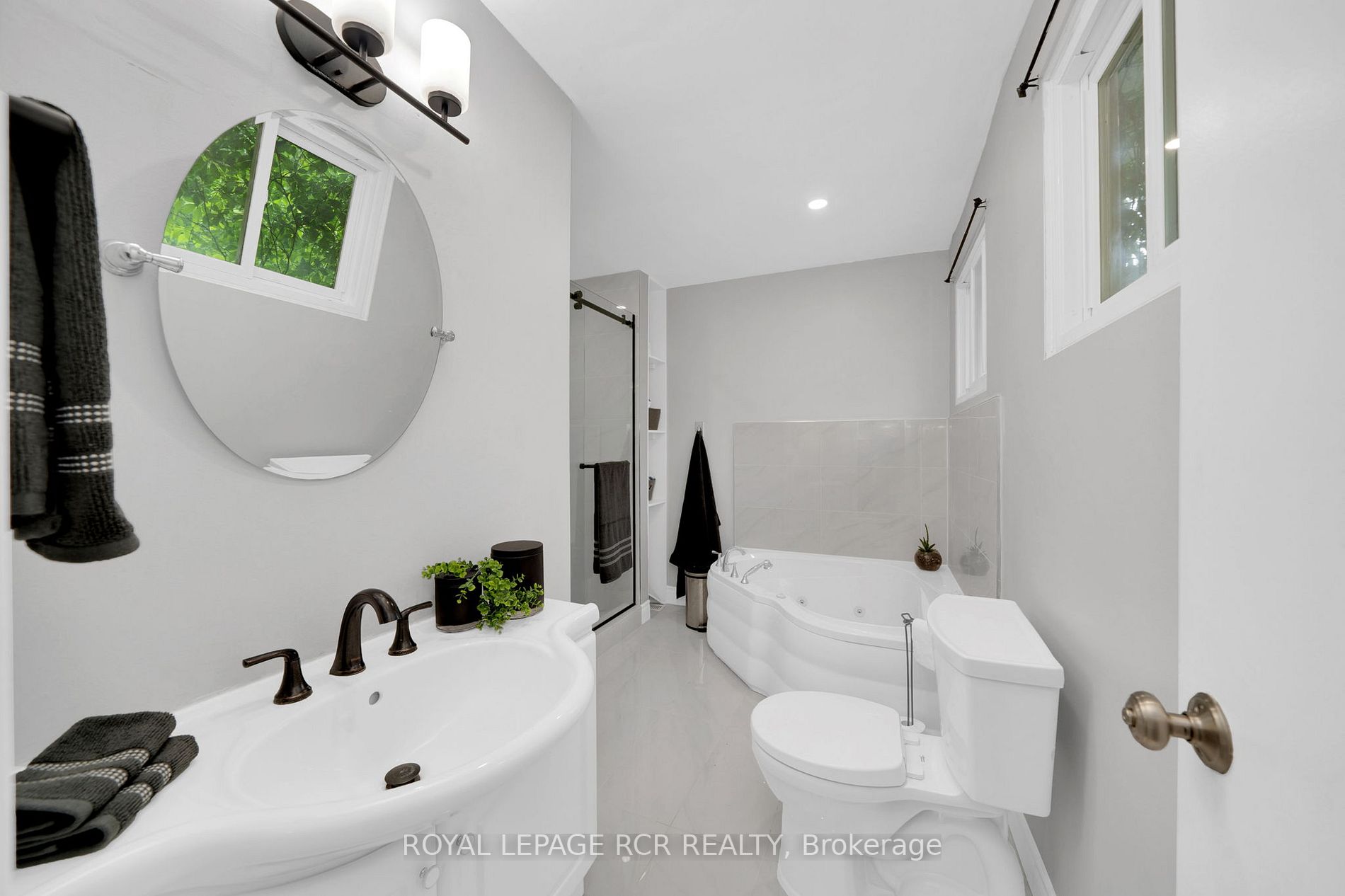 283 Crestwood Rd