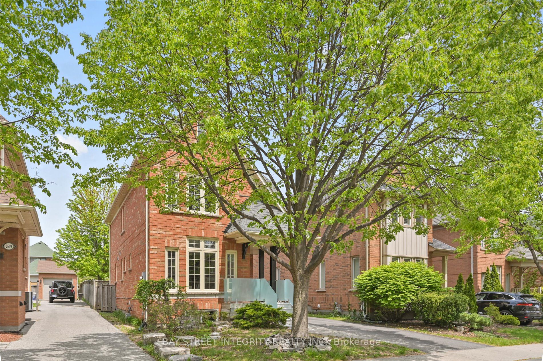 2605 Devonsley Cres