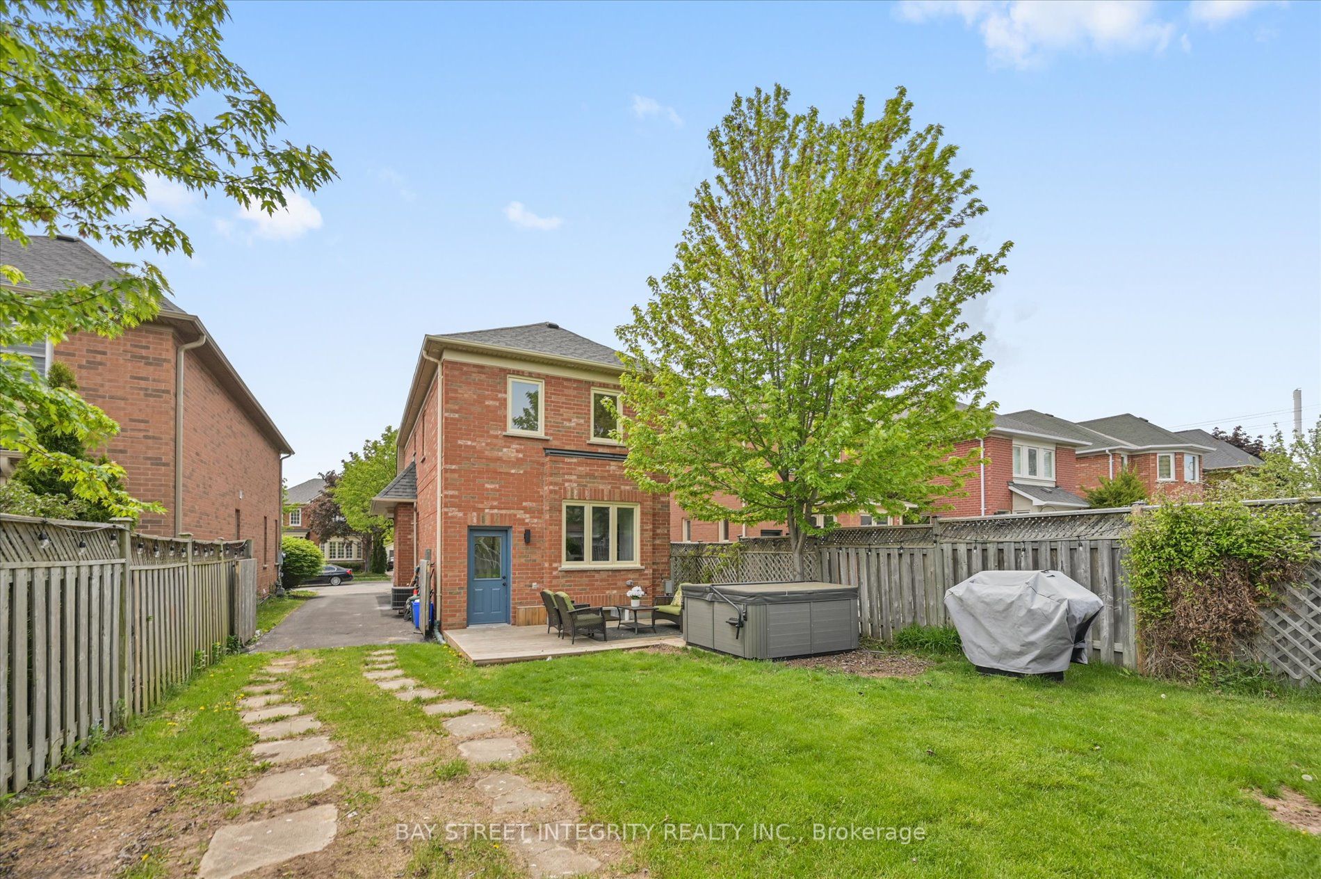 2605 Devonsley Cres