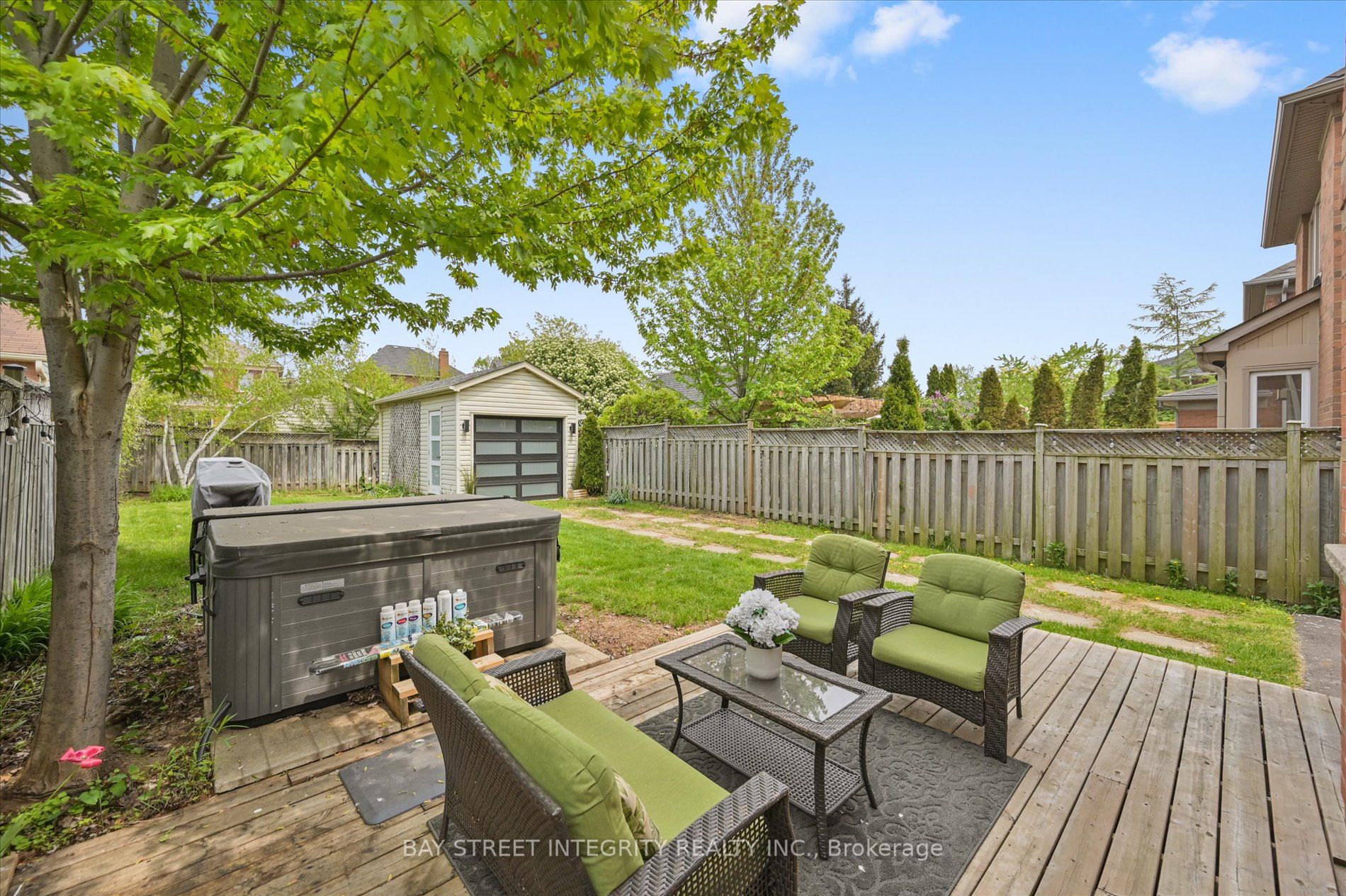 2605 Devonsley Cres