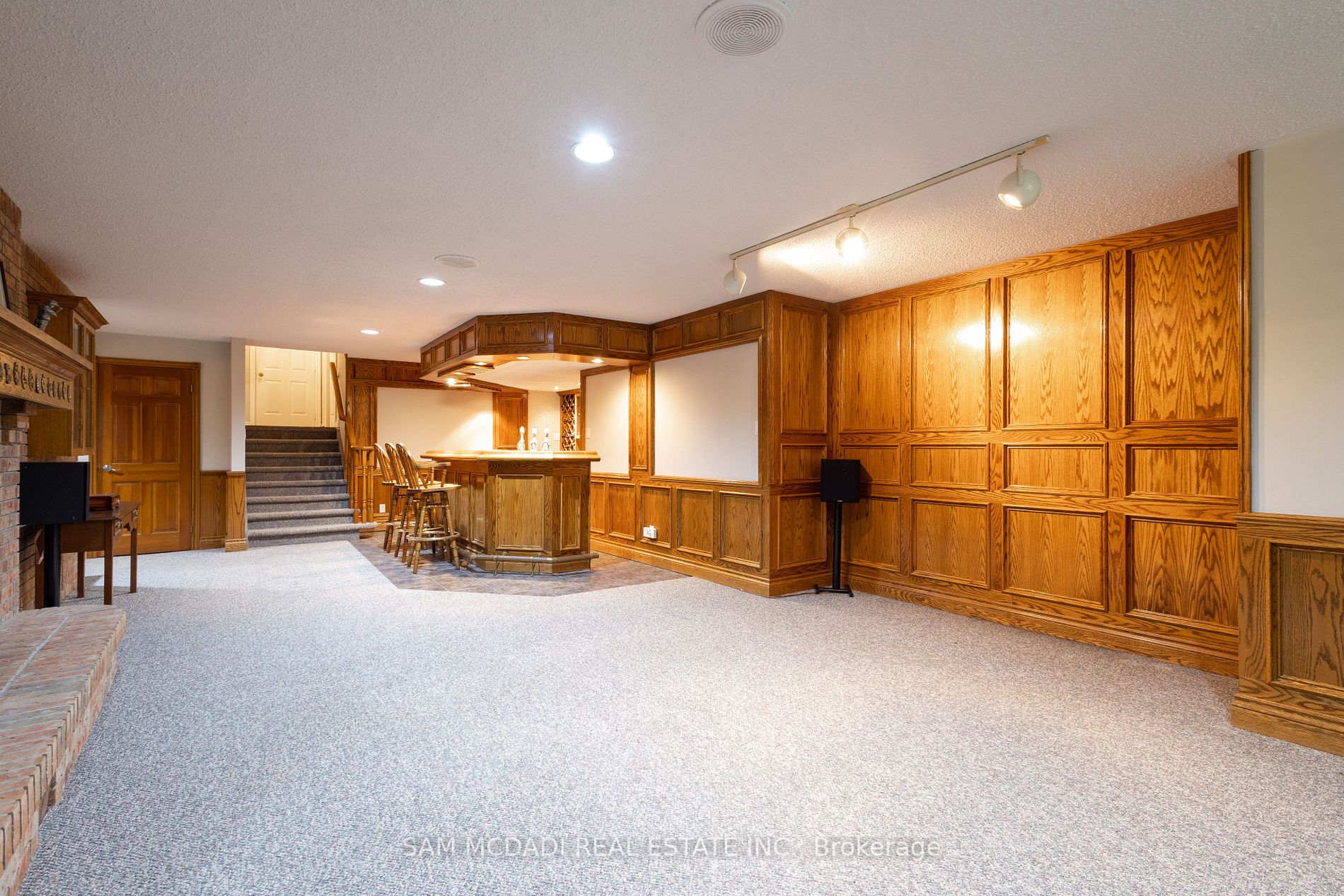 18 Ingleview Dr