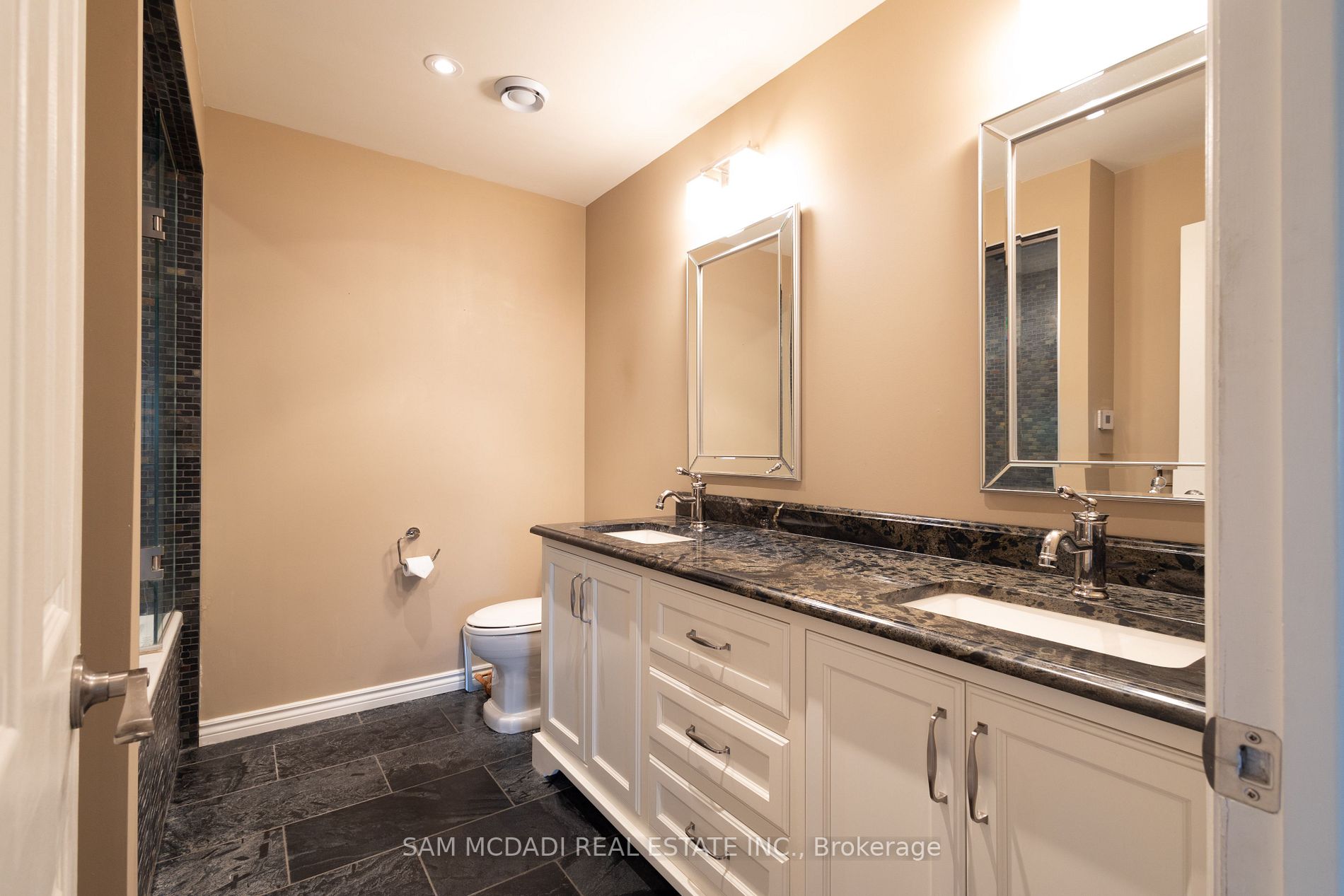 18 Ingleview Dr
