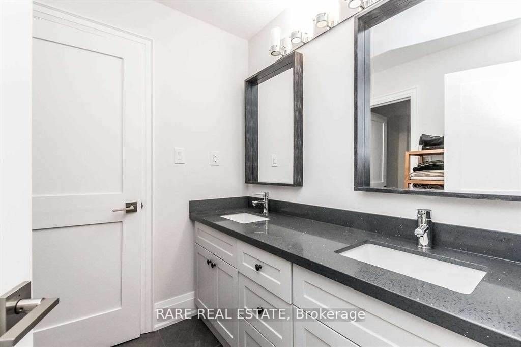 2068 Mississauga Rd